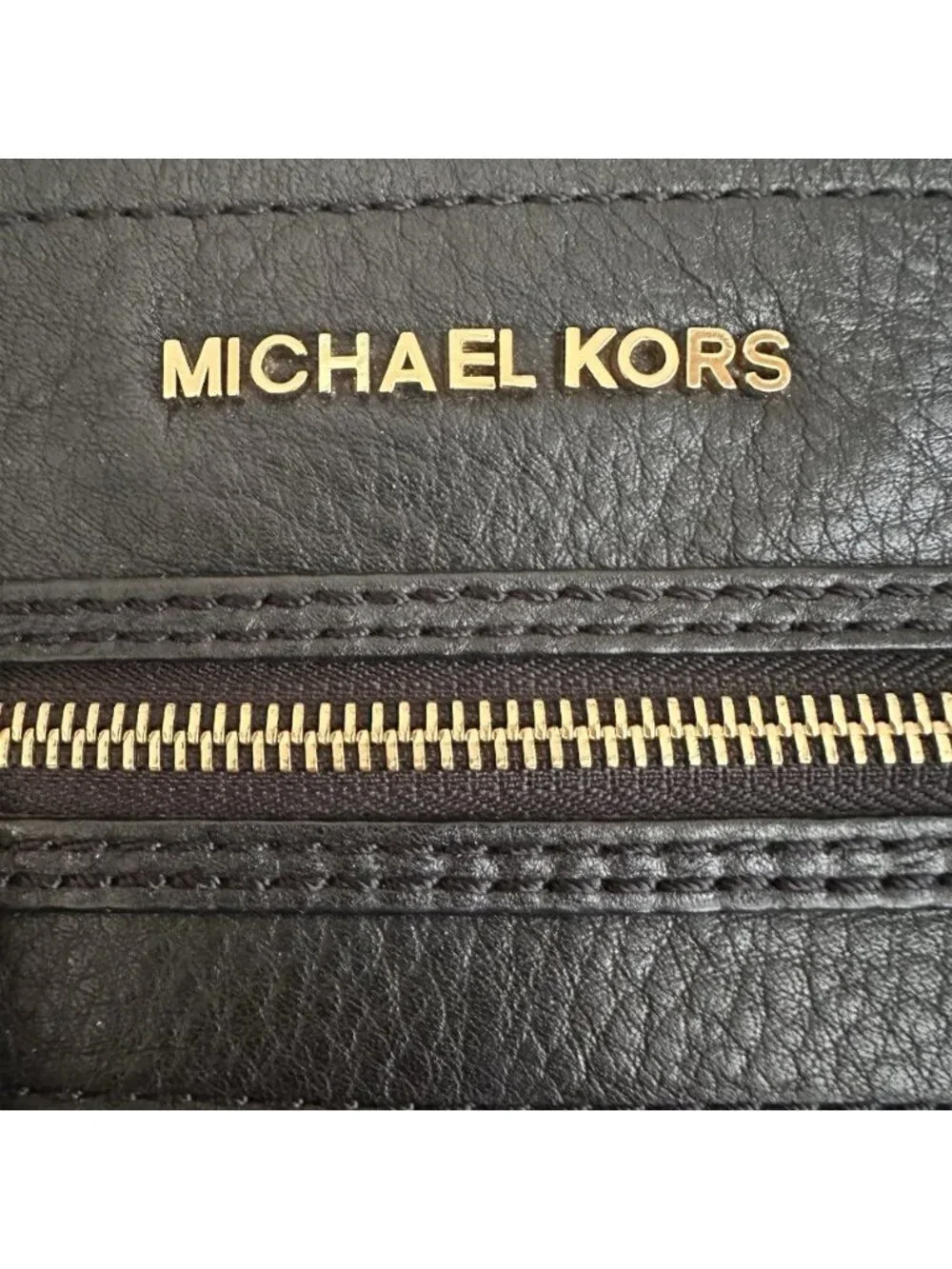 Michael Kors Black Leather Cross Body Bag Purse Gold Hardware Adjustable Strap